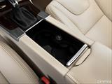  Cup holders photo